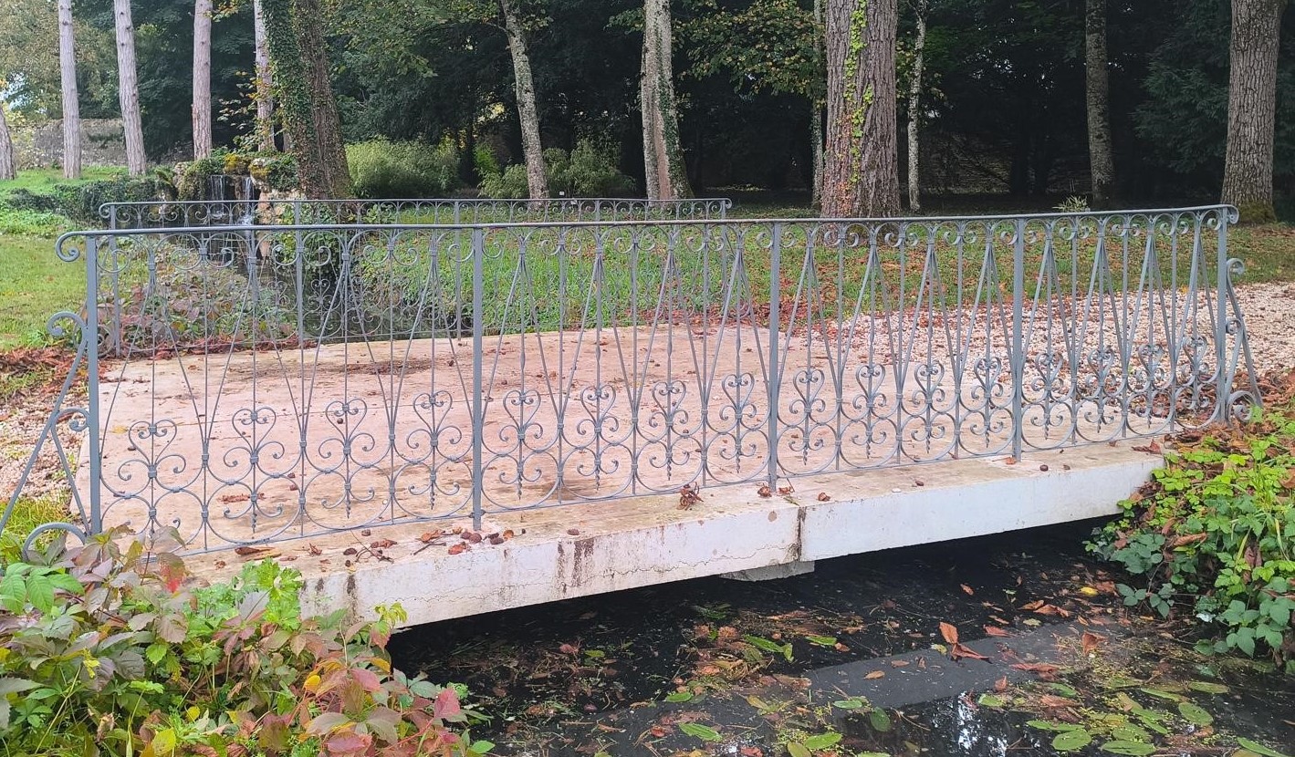 Roux-de-Bezieux-Peinture-Chastel-sur-Pont-metallique